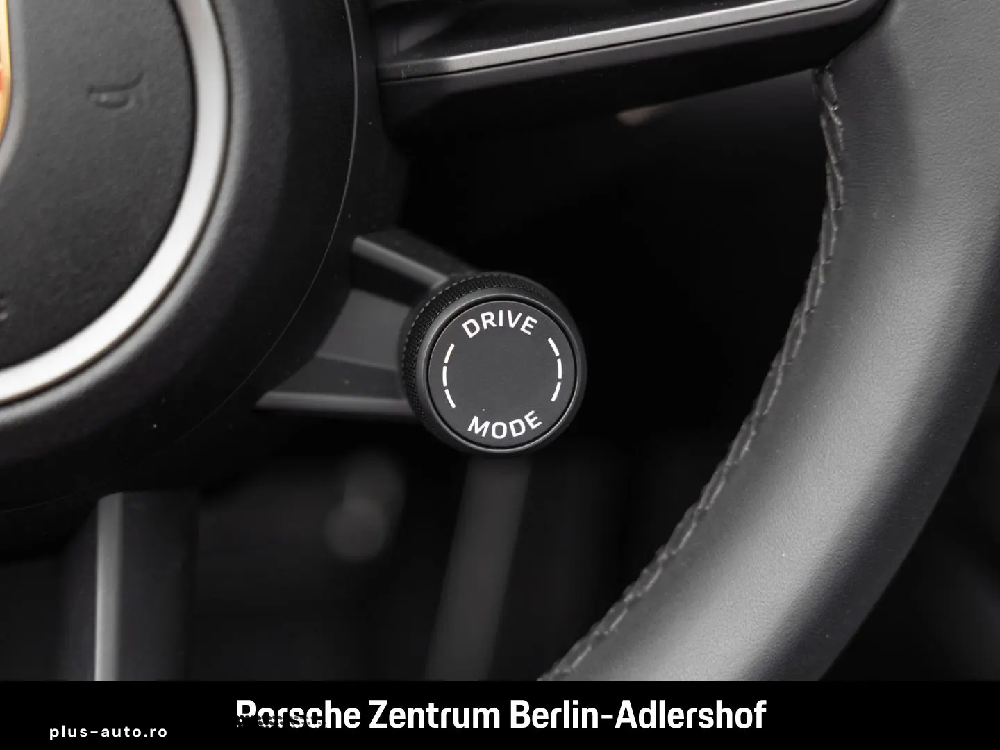 PORSCHE 992 911 Carrera Cabrio Sportabgas Surround View