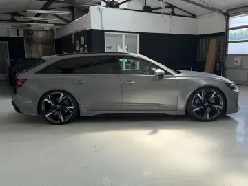 AUDI RS6 Avant 4.0 TFSI Quattro Keramik 22Zoll AHK