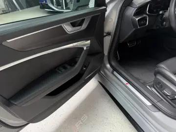AUDI RS6 Avant 4.0 TFSI Quattro Keramik 22Zoll AHK