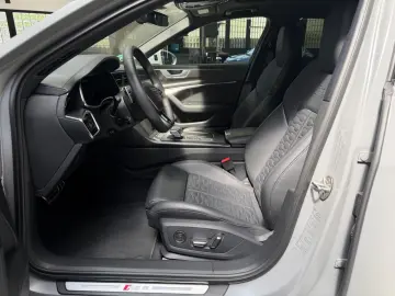 AUDI RS6 Avant 4.0 TFSI Quattro Keramik 22Zoll AHK