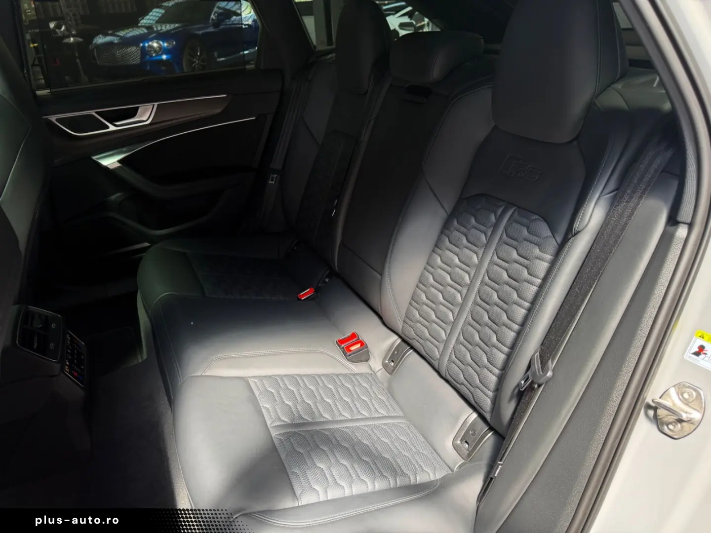 AUDI RS6 Avant 4.0 TFSI Quattro Keramik 22Zoll AHK