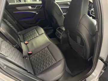 AUDI RS6 Avant 4.0 TFSI Quattro Keramik 22Zoll AHK