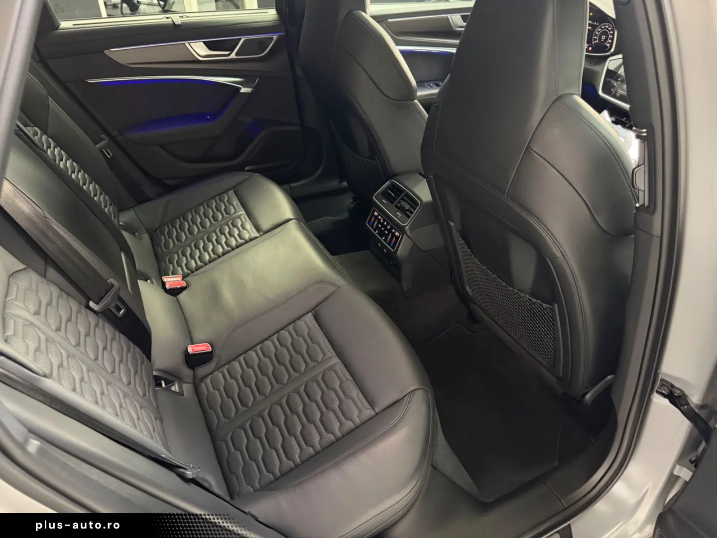 AUDI RS6 Avant 4.0 TFSI Quattro Keramik 22Zoll AHK