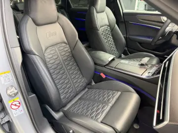 AUDI RS6 Avant 4.0 TFSI Quattro Keramik 22Zoll AHK