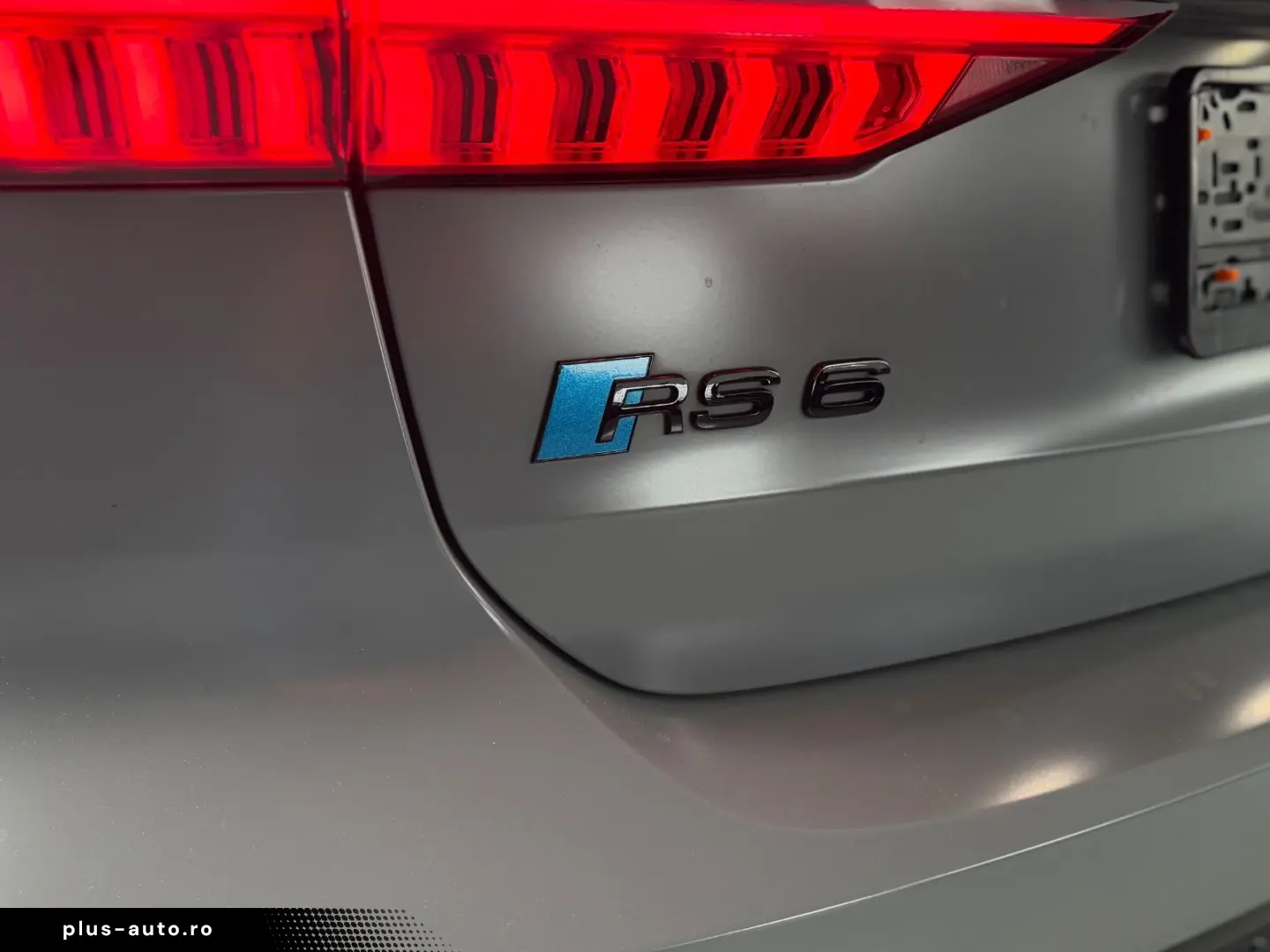 AUDI RS6 Avant 4.0 TFSI Quattro Keramik 22Zoll AHK