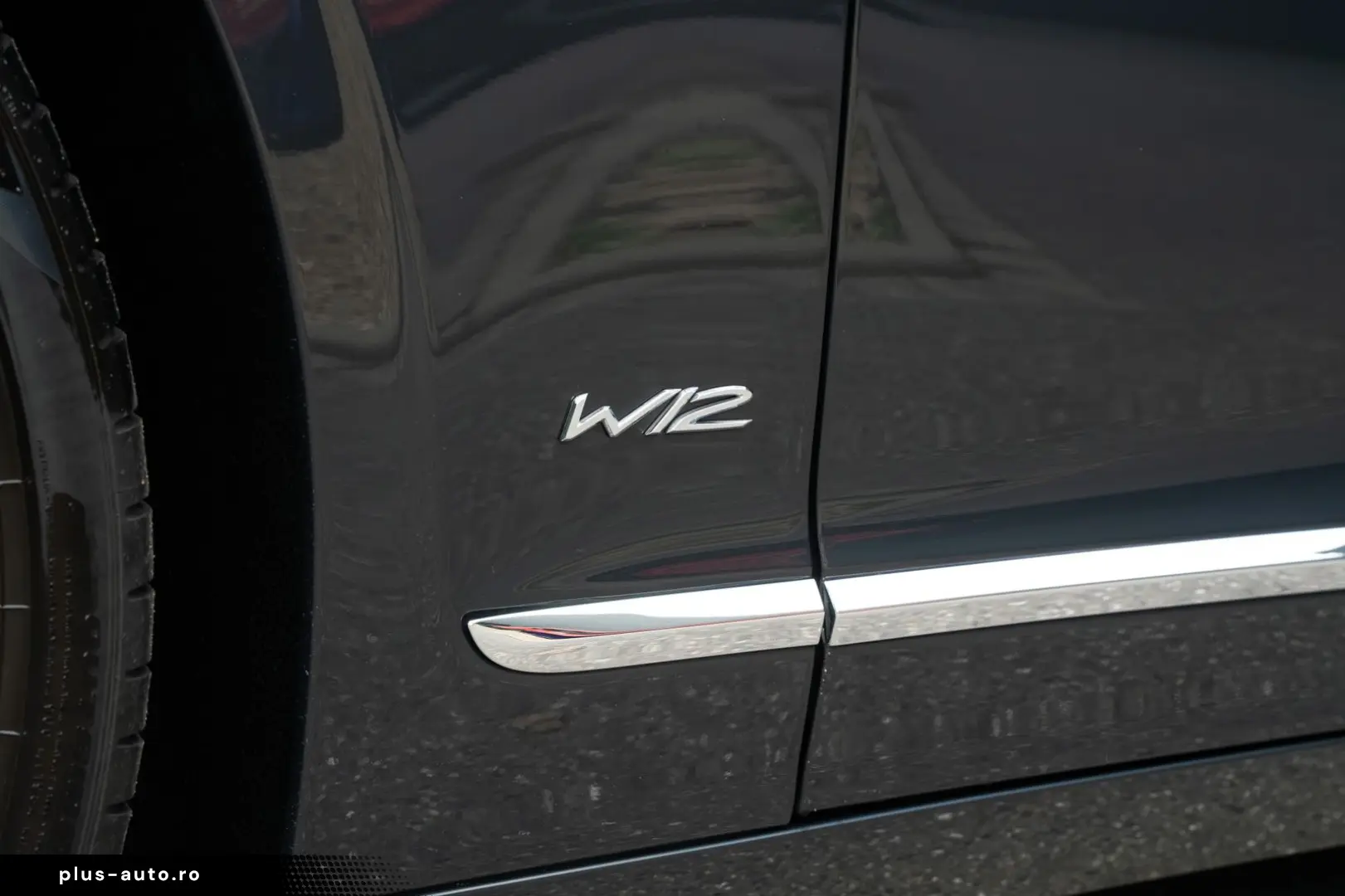 BENTLEY Flying Spur W12 Mulliner Driving Spec