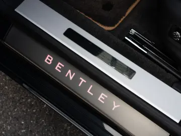 BENTLEY Flying Spur W12 Mulliner Driving Spec