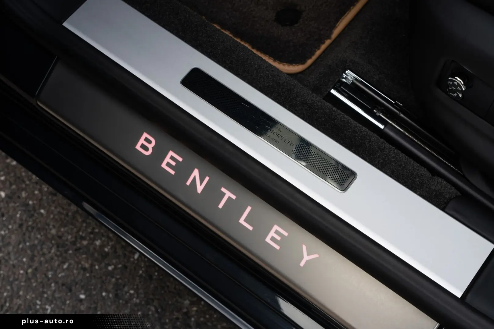 BENTLEY Flying Spur W12 Mulliner Driving Spec