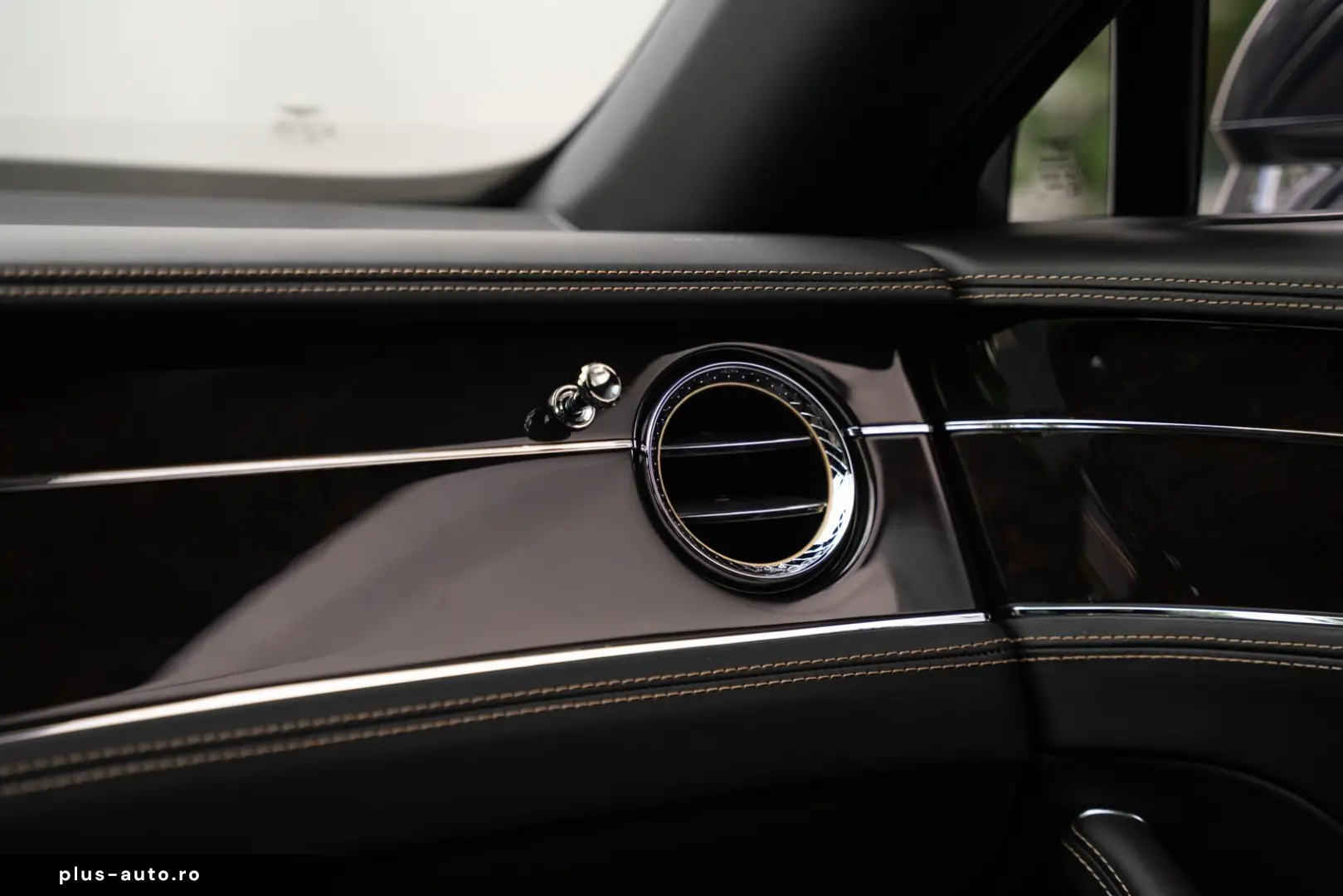 BENTLEY Flying Spur W12 Mulliner Driving Spec