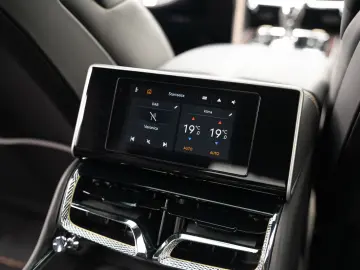 BENTLEY Flying Spur W12 Mulliner Driving Spec