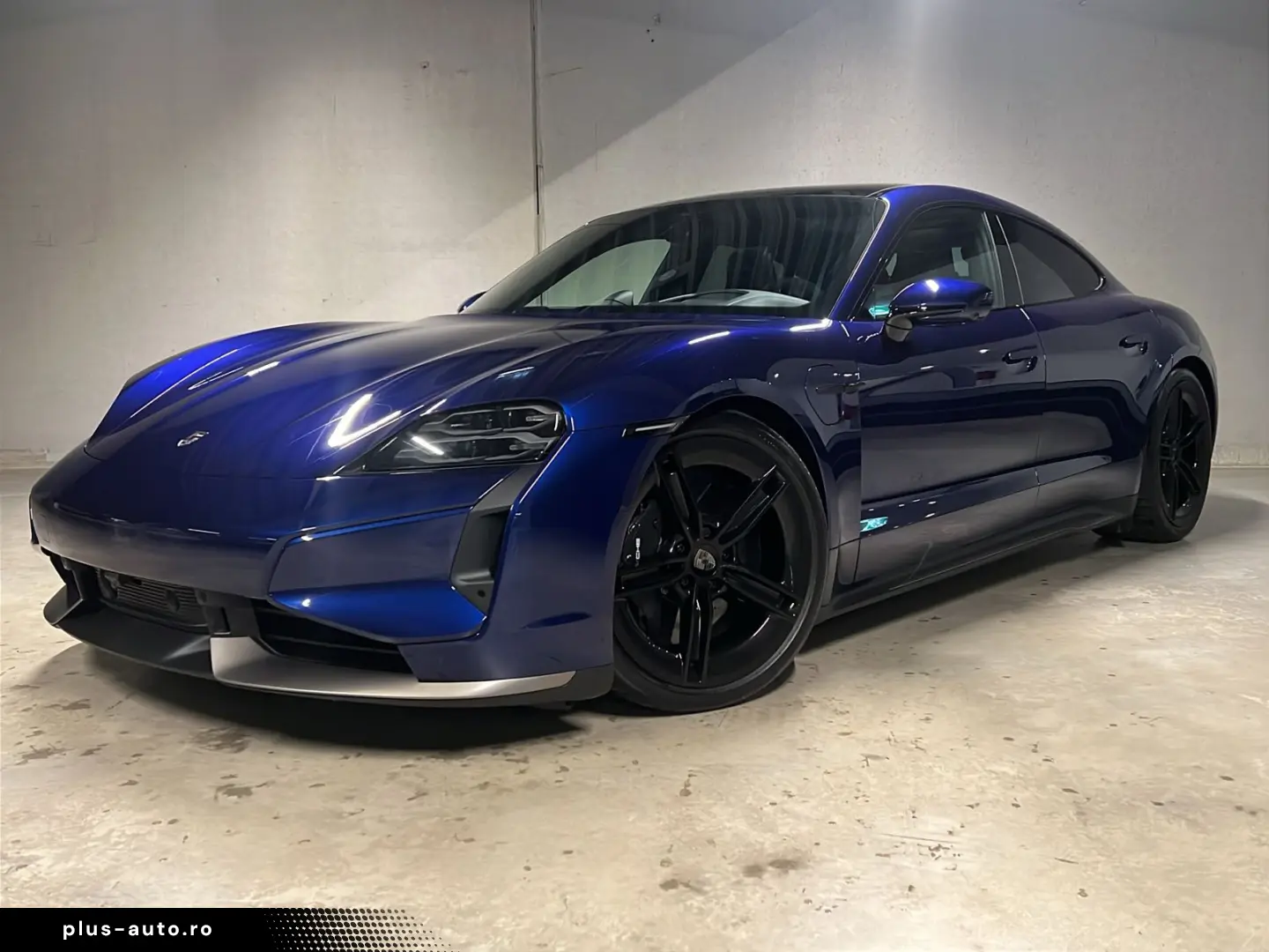 PORSCHE Taycan Turbo S  InnoDrive  Nachtsichtassistent
