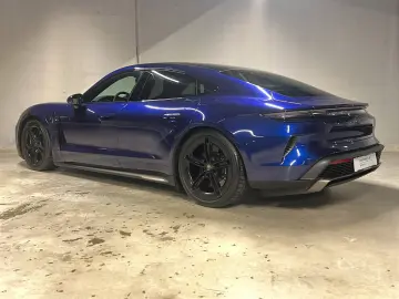 PORSCHE Taycan Turbo S  InnoDrive  Nachtsichtassistent