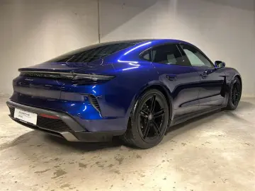PORSCHE Taycan Turbo S  InnoDrive  Nachtsichtassistent
