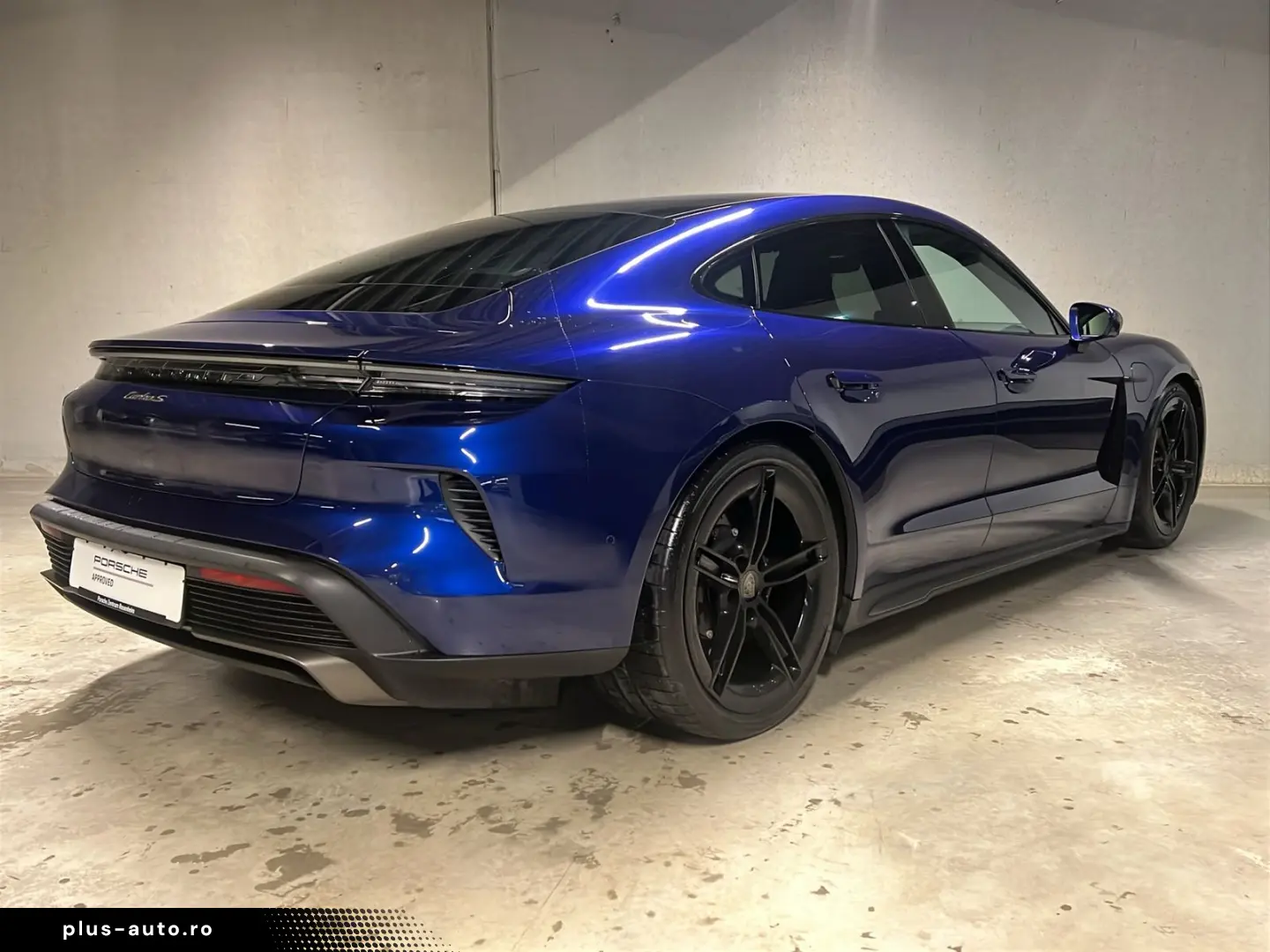 PORSCHE Taycan Turbo S  InnoDrive  Nachtsichtassistent