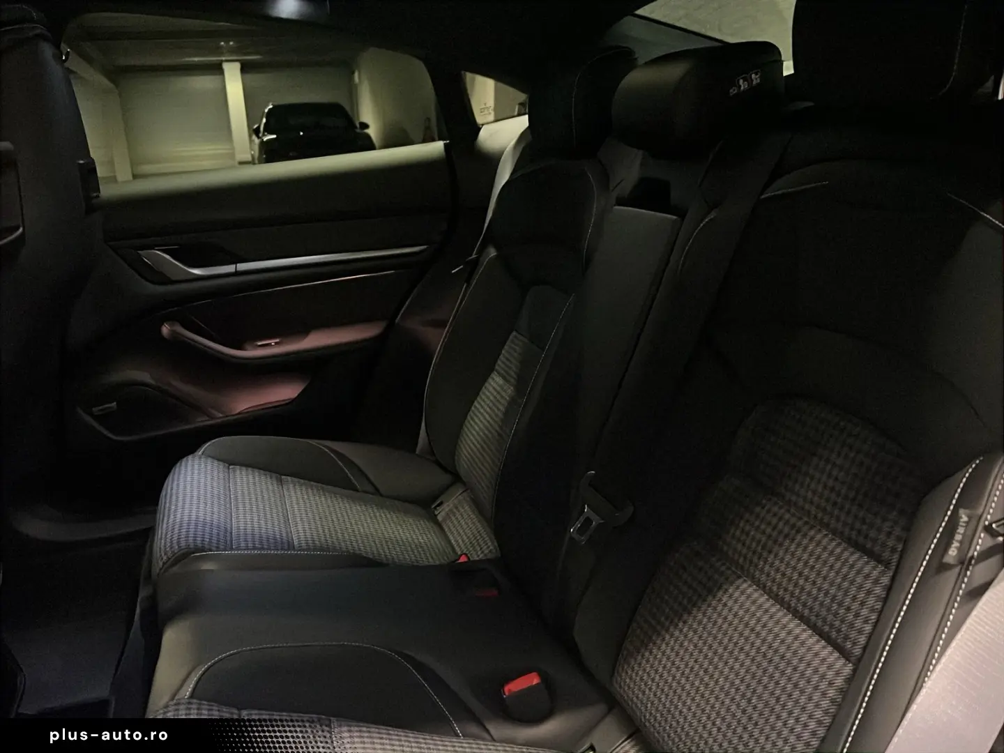 PORSCHE Taycan Turbo S  InnoDrive  Nachtsichtassistent