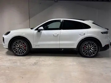 PORSCHE Cayenne GTS Coupe  HA-Lenkung  Luftfederung  AHK