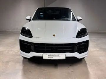 PORSCHE Cayenne GTS Coupe  HA-Lenkung  Luftfederung  AHK