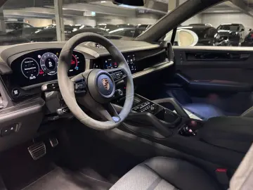 PORSCHE Cayenne GTS Coupe  HA-Lenkung  Luftfederung  AHK