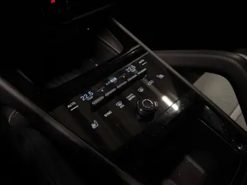 PORSCHE Cayenne GTS Coupe  HA-Lenkung  Luftfederung  AHK