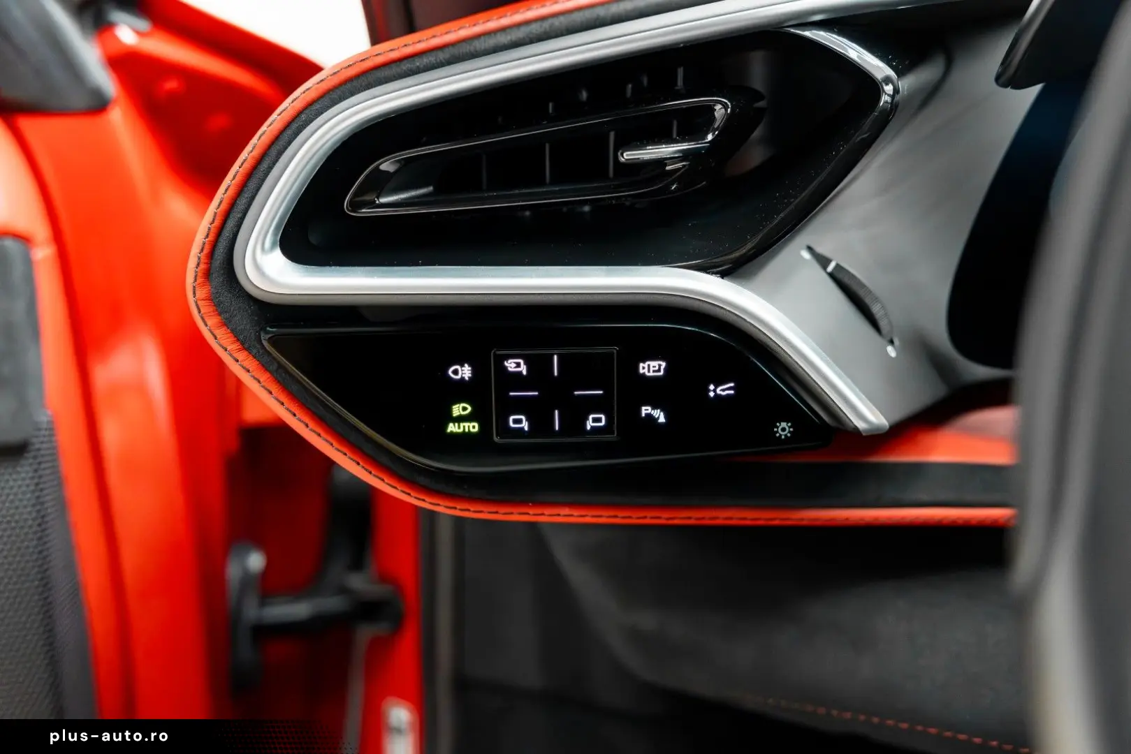 FERRARI 296 GTB 2024 — imagine 32