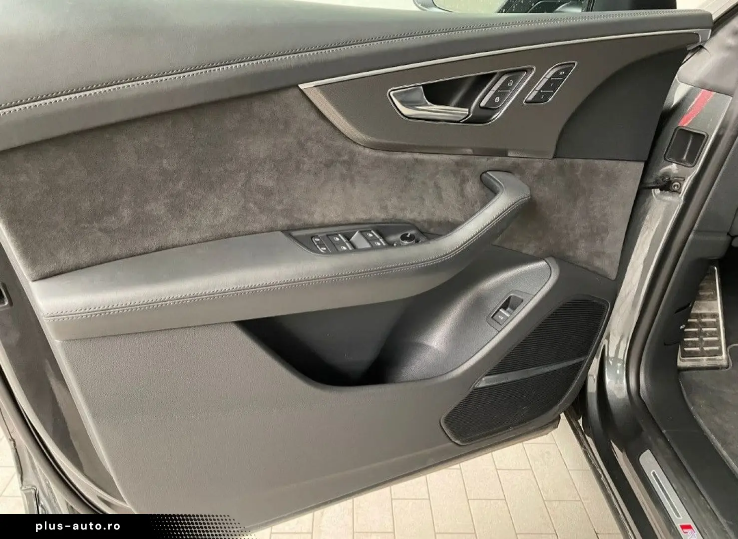 AUDI RSQ8 KERAMIK-HEAD UP-CARBONPAKET-RS SPORTABGAS