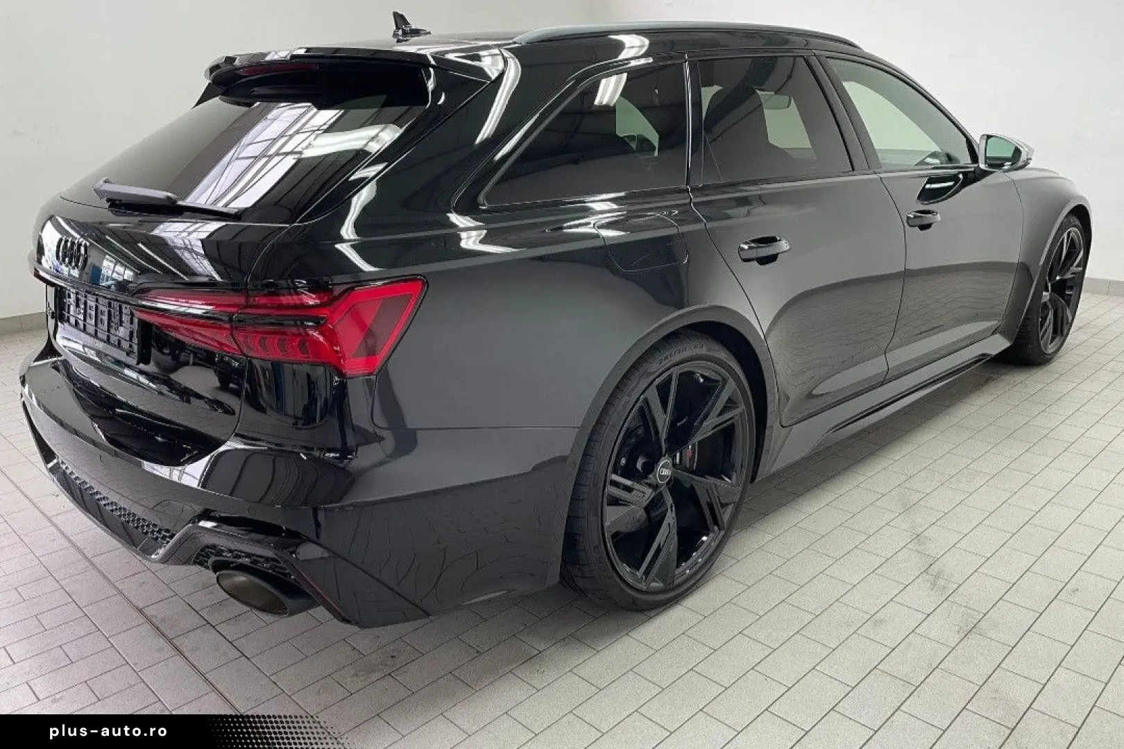 AUDI RS6 Avant ESSENTIAL-V MAX 305-KERAMIK-PANO-LASER