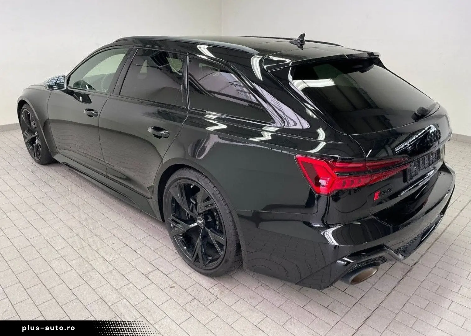 AUDI RS6 Avant ESSENTIAL-V MAX 305-KERAMIK-PANO-LASER