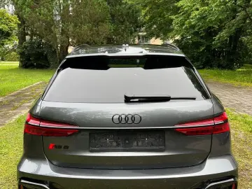 AUDI RS 6 Avant PERFO. KERAMIK V MAX 305 KM