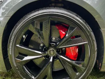 AUDI RS 6 Avant PERFO. KERAMIK V MAX 305 KM