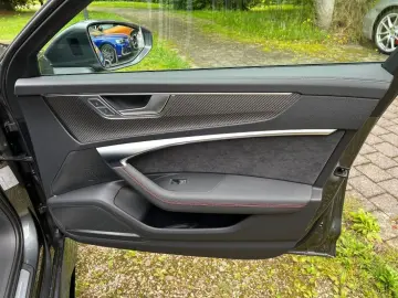 AUDI RS 6 Avant PERFO. KERAMIK V MAX 305 KM