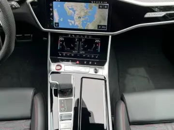 AUDI RS 6 Avant PERFO. KERAMIK V MAX 305 KM
