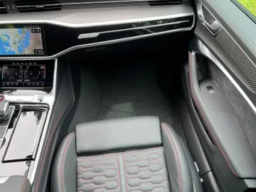 AUDI RS 6 Avant PERFO. KERAMIK V MAX 305 KM