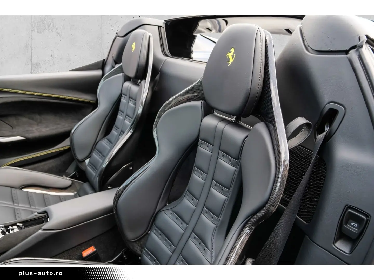 FERRARI 296 GTS  Racingsitze Liftsystem Carbon LED JBL
