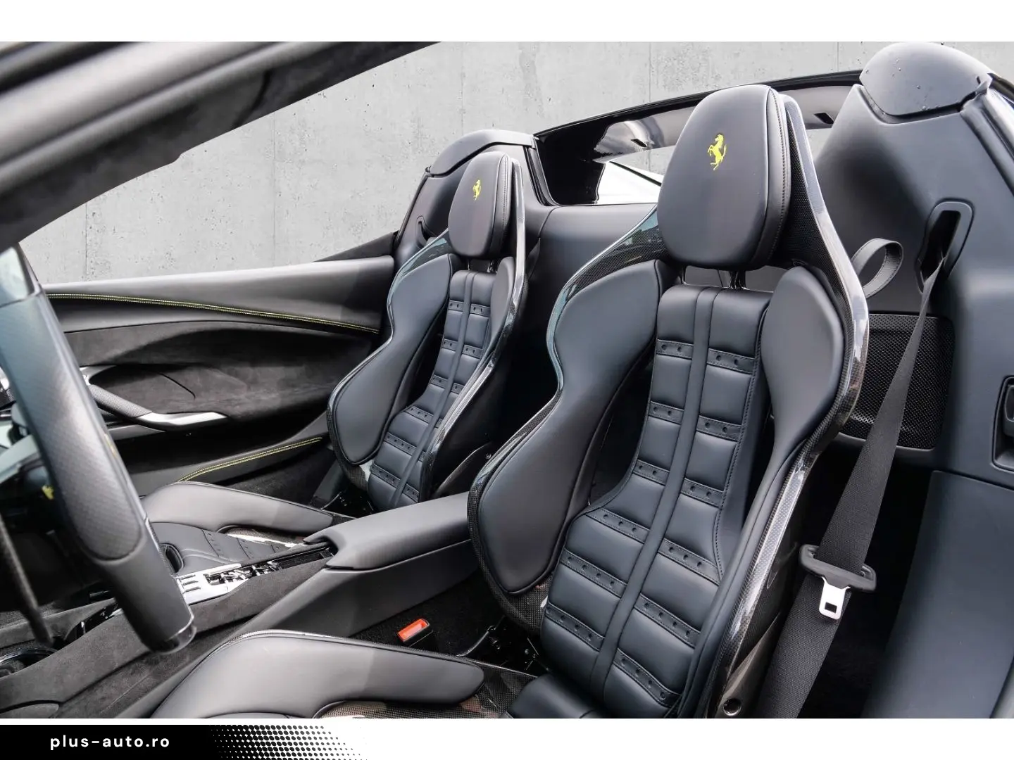 FERRARI 296 GTS  Racingsitze Liftsystem Carbon LED JBL