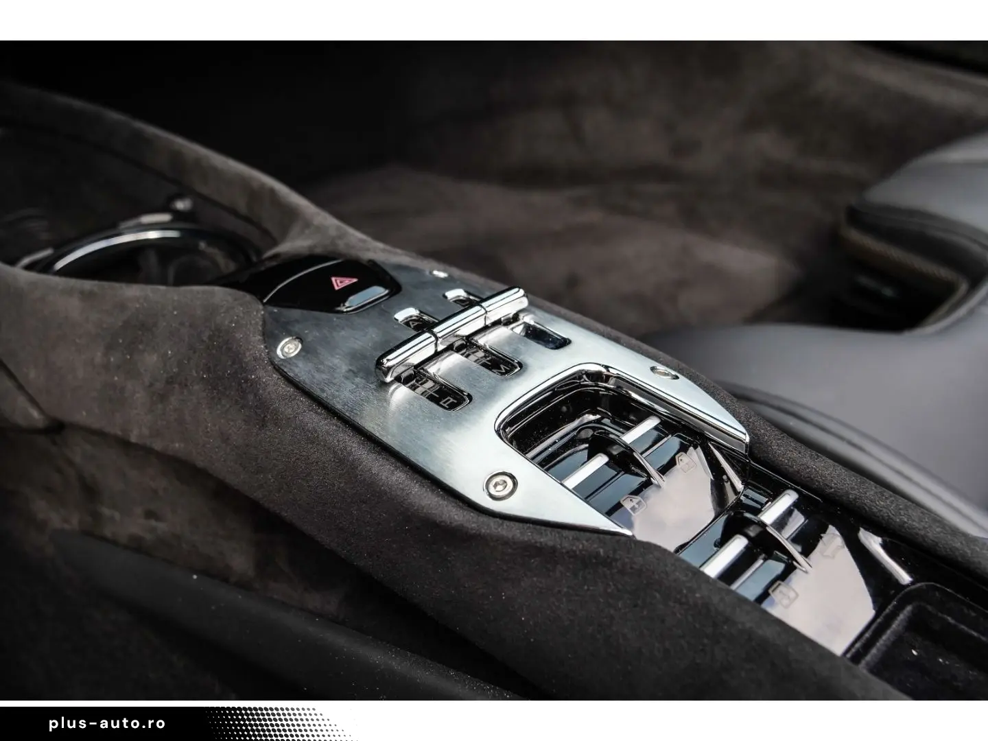 FERRARI 296 GTS  Racingsitze Liftsystem Carbon LED JBL