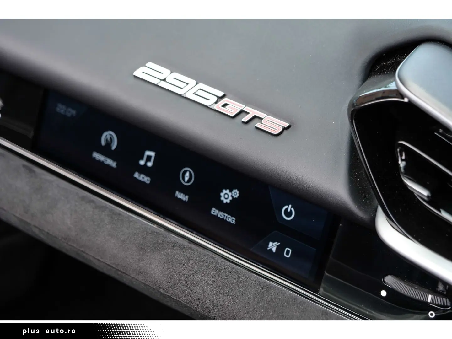 FERRARI 296 GTS  Racingsitze Liftsystem Carbon LED JBL