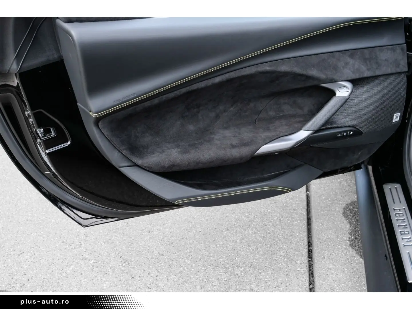 FERRARI 296 GTS  Racingsitze Liftsystem Carbon LED JBL