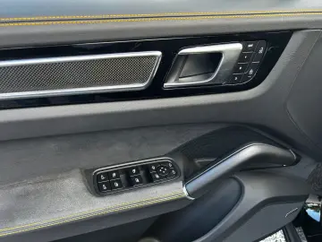 PORSCHE Cayenne GTS  UPE 168.000€
