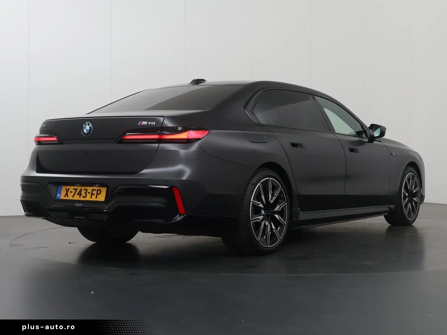 BMW i7 M70 xDrive 106 kWh   SOH 97%   M-pack   Iconi