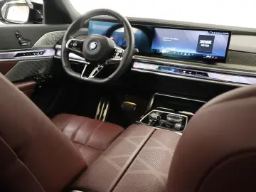 BMW i7 M70 xDrive 106 kWh   SOH 97%   M-pack   Iconi