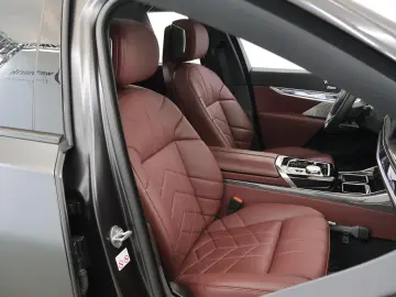 BMW i7 M70 xDrive 106 kWh   SOH 97%   M-pack   Iconi
