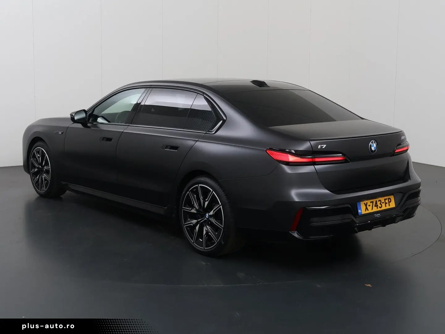 BMW i7 M70 xDrive 106 kWh   SOH 97%   M-pack   Iconi