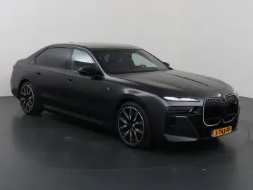BMW i7 M70 xDrive 106 kWh   SOH 97%   M-pack   Iconi