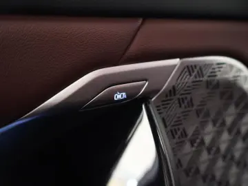 BMW i7 M70 xDrive 106 kWh   SOH 97%   M-pack   Iconi