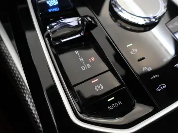BMW i7 M70 xDrive 106 kWh   SOH 97%   M-pack   Iconi