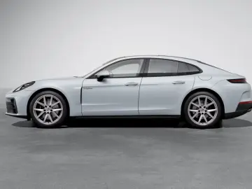 PORSCHE Panamera 4 E-Hybrid   Hinterachslenkung   BOSE