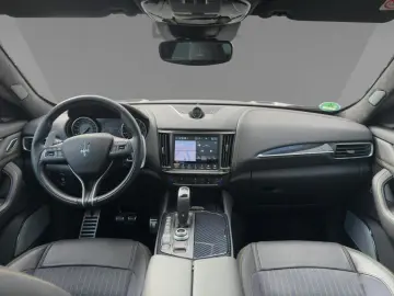 MASERATI Levante Trofeo MC Edition Pano 22'&apo…