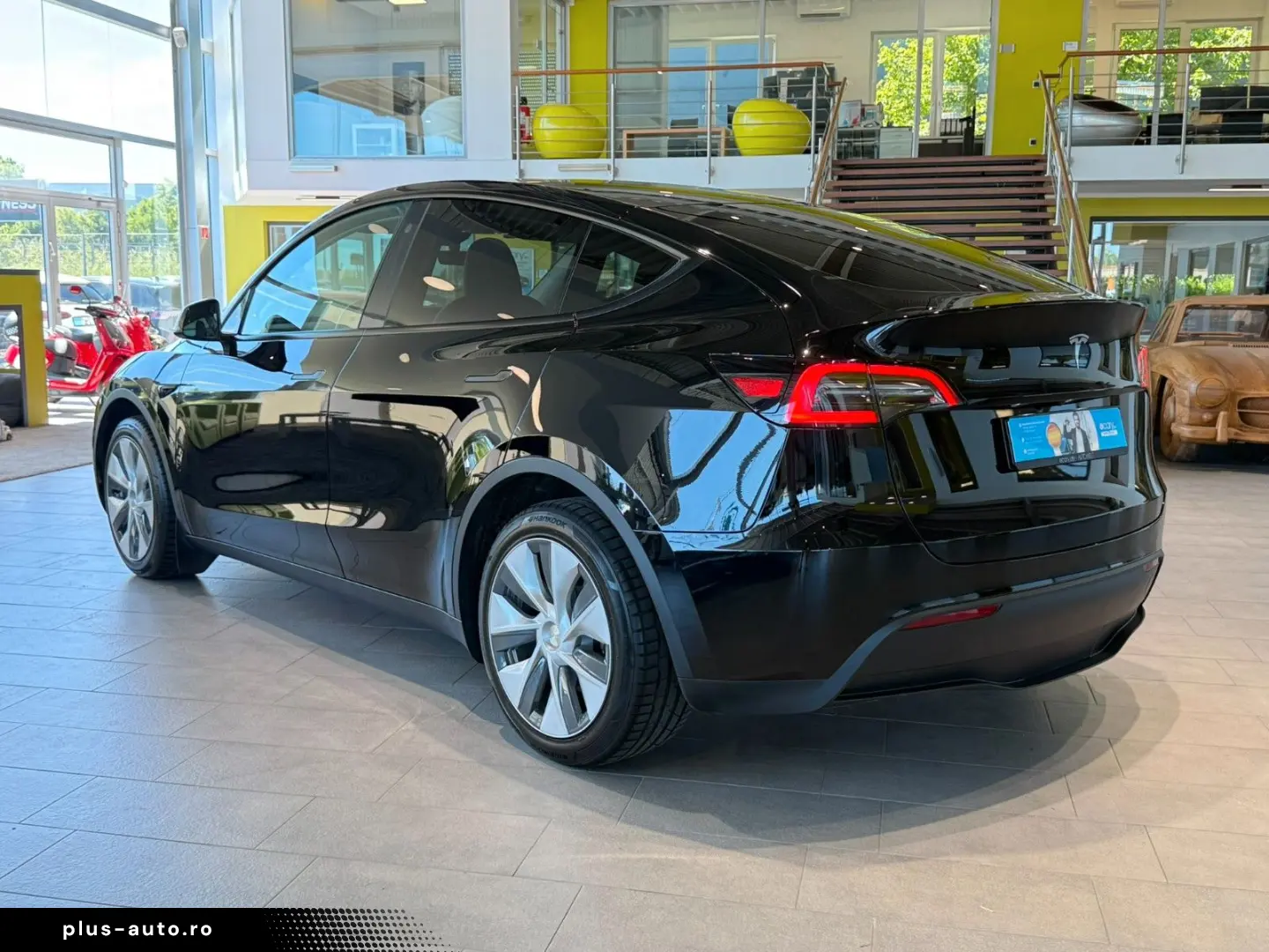 TESLA Model Y Long Range Dual AWD AHK abnehmbar