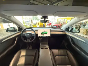 TESLA Model Y Long Range Dual AWD AHK abnehmbar