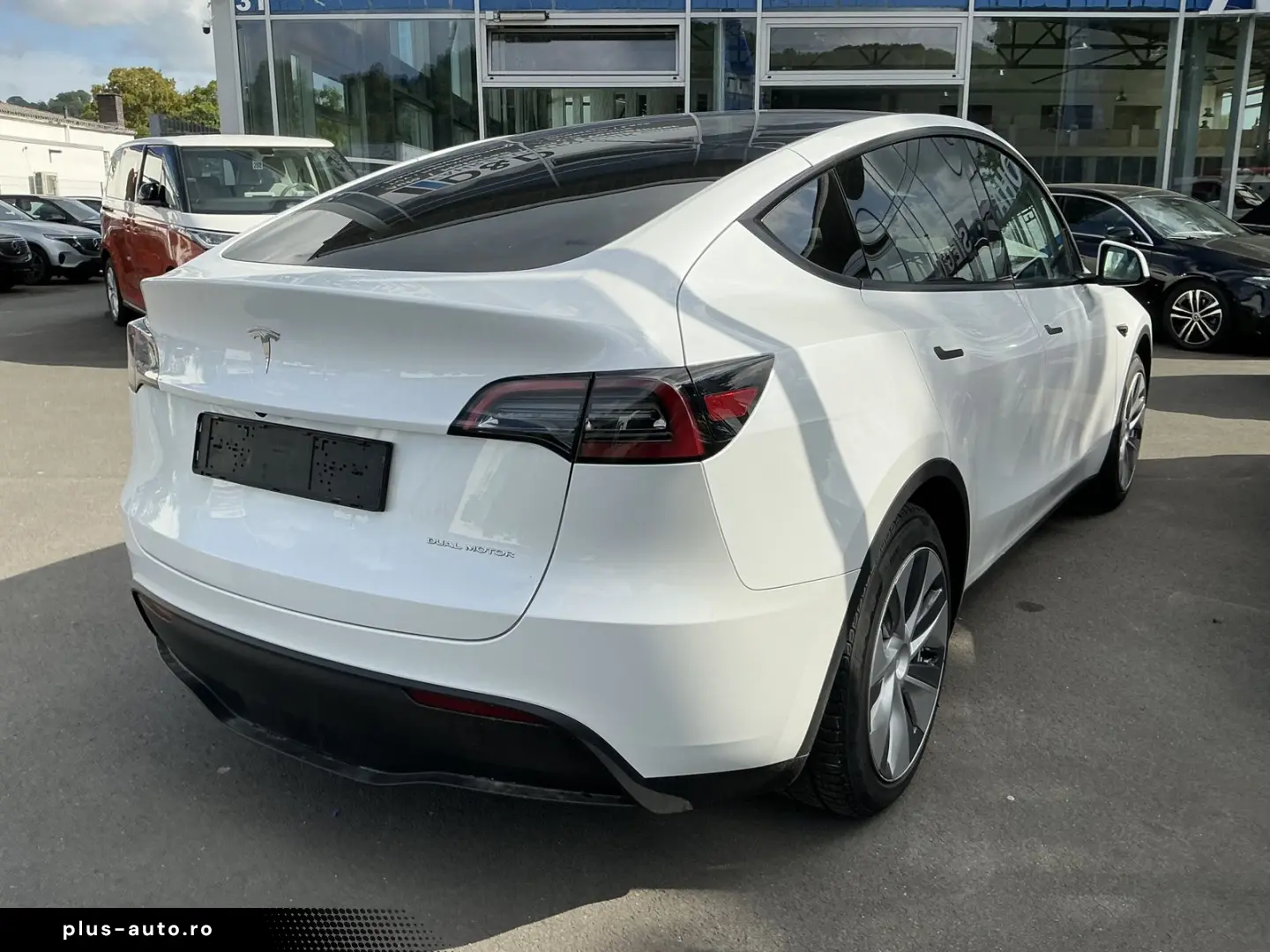 TESLA Model Y Long Range Dual AWD Leder Pano R.Cam
